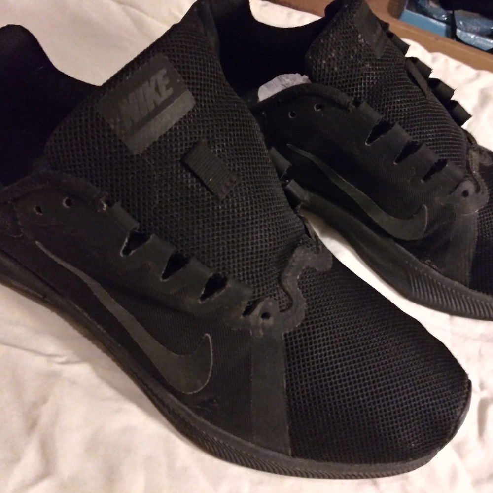 Womens NIKE 8.5
